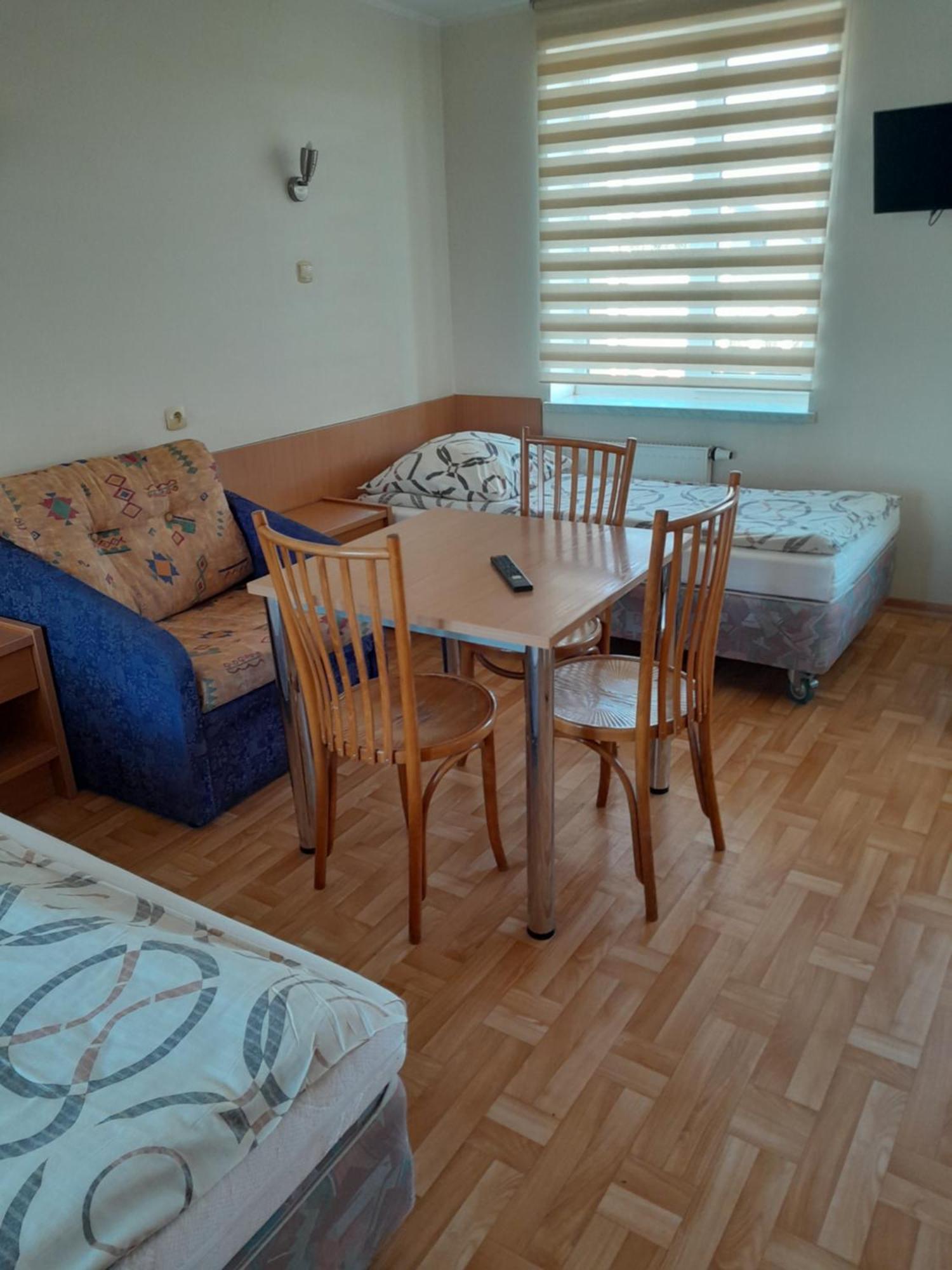 Hostel Polon Pułtusk Bagian luar foto